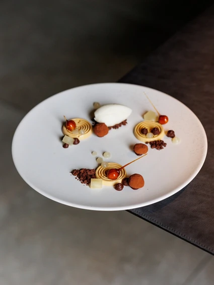 Esperienza Gourmet a Lazise: Cena Degustazione e Wine Pairing in Wine Relais 13